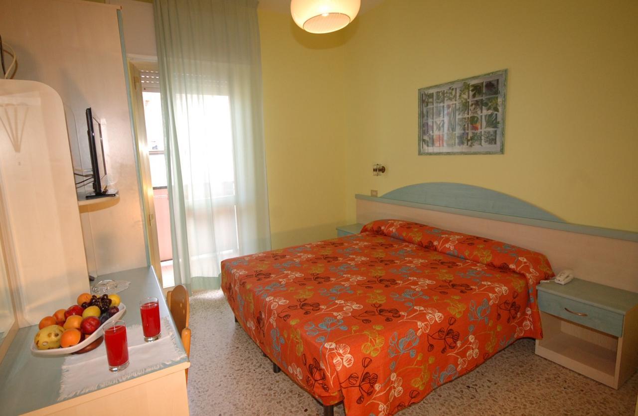 Hotel Prestigio เชเซนาติโก ภายนอก รูปภาพ